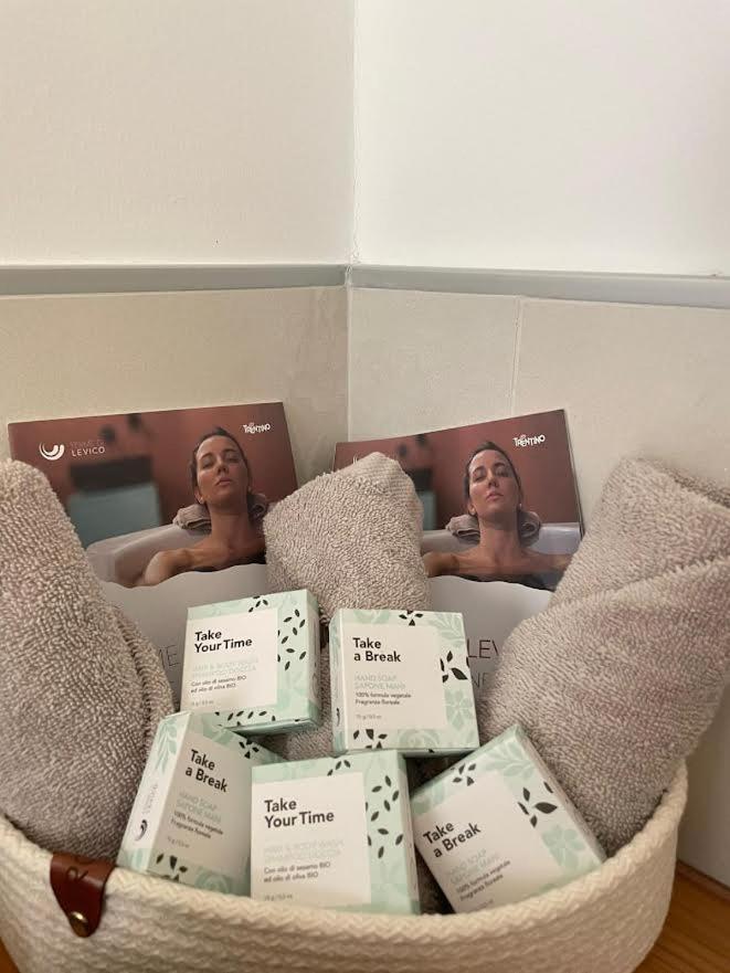 Api Tenna Apartments Glicine 1 Eksteriør billede