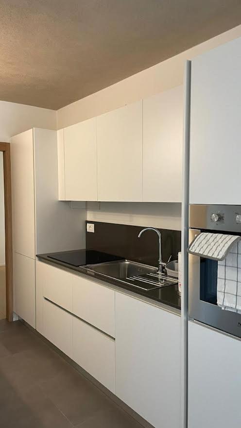 Api Tenna Apartments Glicine 1 Eksteriør billede